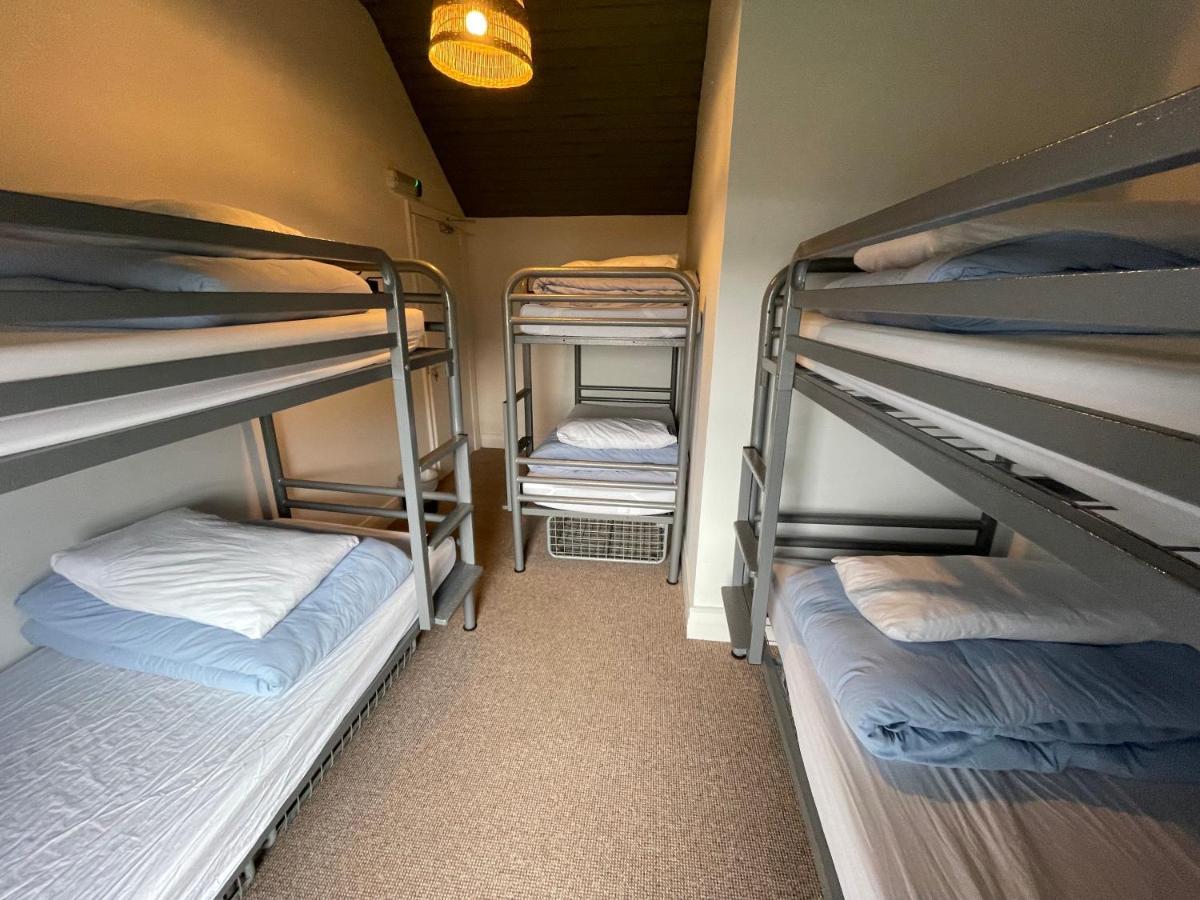 Ben Lettery Hostel Ballynahinch Exterior photo